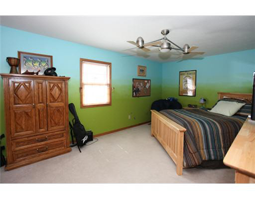 50907 Stonebridge Dr, Granger, IN 46530 photo 8