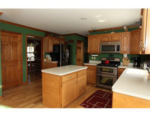 50907 Stonebridge Dr, Granger, IN 46530 photo 4