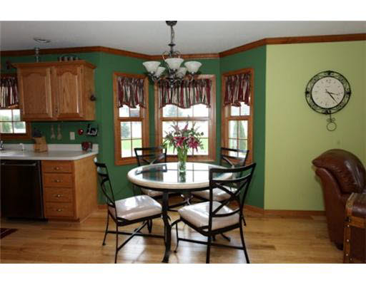 50907 Stonebridge Dr, Granger, IN 46530 photo 5