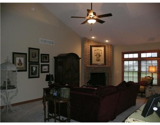 50929 Stonebridge Dr, Granger, IN 46530 photo 3