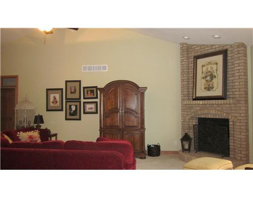 50929 Stonebridge Dr, Granger, IN 46530 photo 2