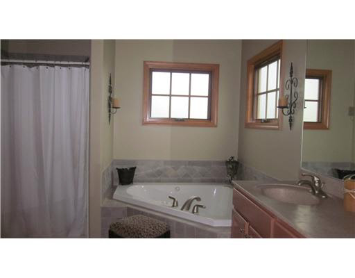 50929 Stonebridge Dr, Granger, IN 46530 photo 9
