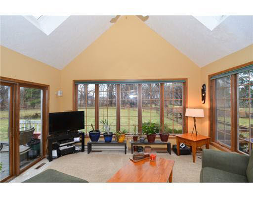 52468 Silverleaf Ct, Granger, IN 46530 photo 2