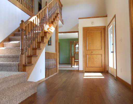 51670 Fox Pointe Ln, Granger, IN 46530 photo 2
