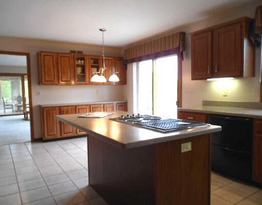 51670 Fox Pointe Ln, Granger, IN 46530 photo 10