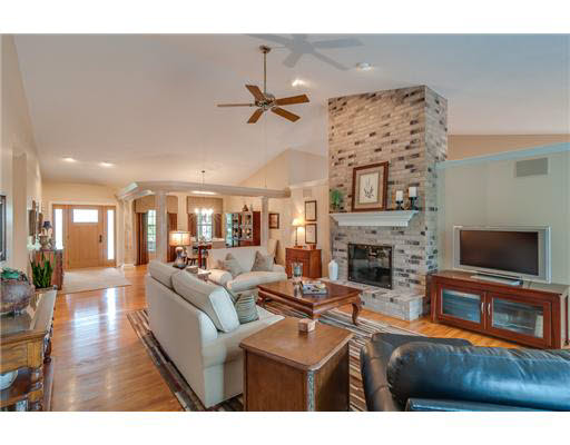 51703 Dartmore Dr, Granger, IN 46530 photo 8