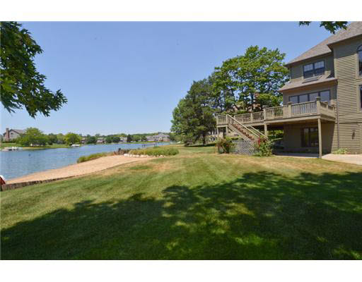 51725 Bluffside Ct, Granger, IN 46530 photo 3