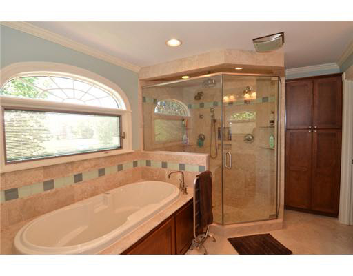 51725 Bluffside Ct, Granger, IN 46530 photo 9