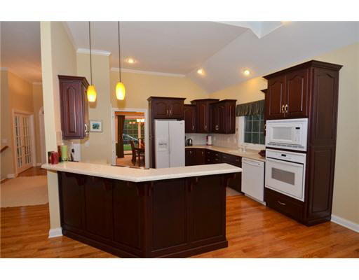 21600 Moyer Dr, South Bend, IN 46628 photo 2