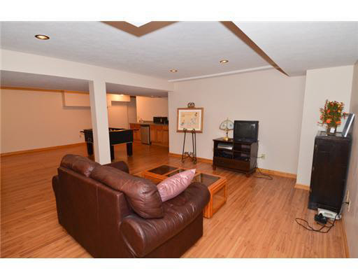 50702 Lakeside Dr, Granger, IN 46530 photo 10