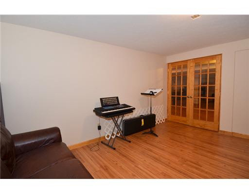 50702 Lakeside Dr, Granger, IN 46530 photo 9