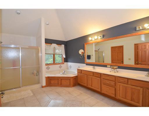 50702 Lakeside Dr, Granger, IN 46530 photo 13