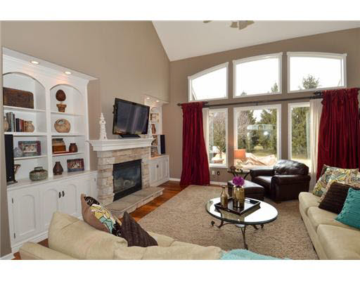 51281 Coveside Dr, Granger, IN 46530 photo 4