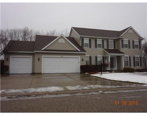 50769 Bromley Dr, Granger, IN 46530 photo 1