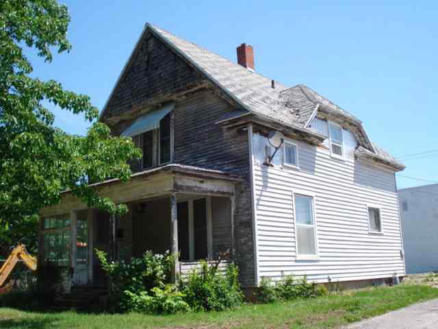 122 N Orchard St, Kendallville, IN 46755 photo 1