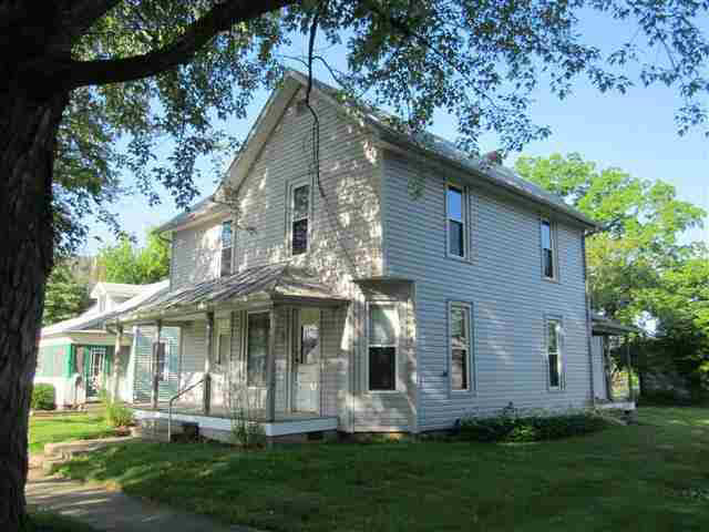 107 N Oak St, Albion, IN 46701 photo 3