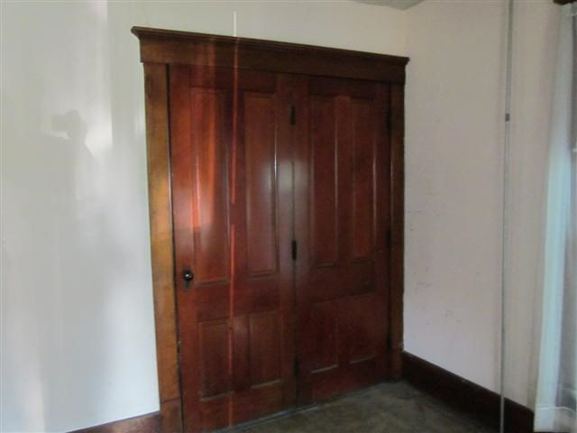 107 N Oak St, Albion, IN 46701 photo 6