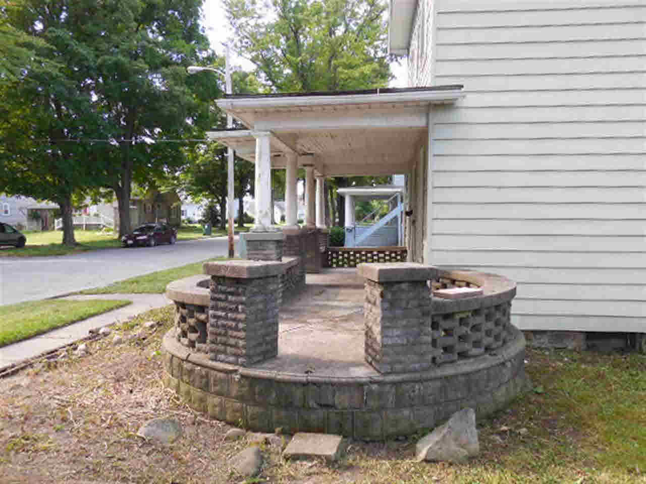 209 N Mountain St, Lagrange, IN 46761 photo 3