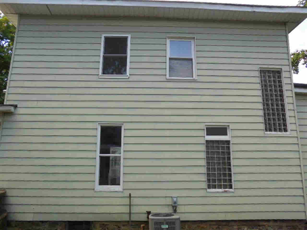 209 N Mountain St, Lagrange, IN 46761 photo 5