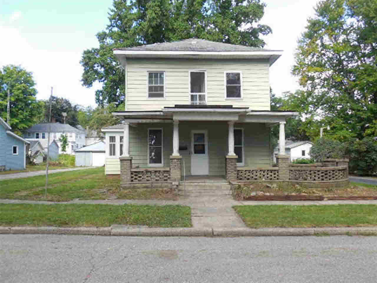 209 N Mountain St, Lagrange, IN 46761 photo 1