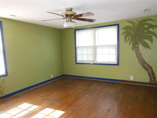 201 W Pleasant St, Angola, IN 46703 photo 5
