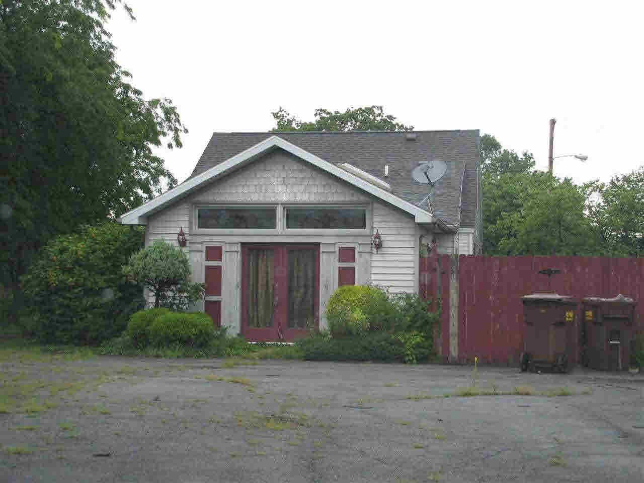 505 Drake Rd, Kendallville, IN 46755 photo 9