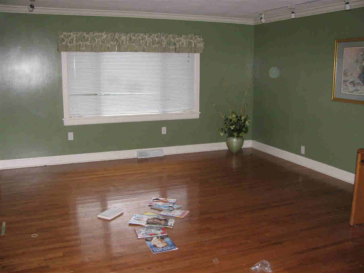 505 Drake Rd, Kendallville, IN 46755 photo 2