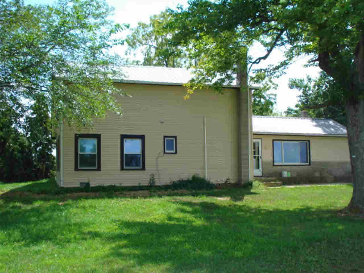 7323 N West St, Wawaka, IN 46794 photo 1