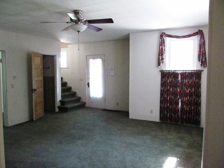 409 N Orange St, Albion, IN 46701 photo 4
