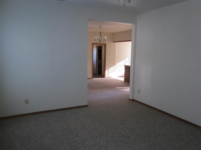 207 S Oak St, Albion, IN 46701 photo 9
