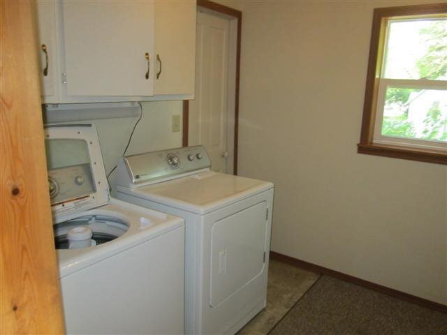 207 S Oak St, Albion, IN 46701 photo 11
