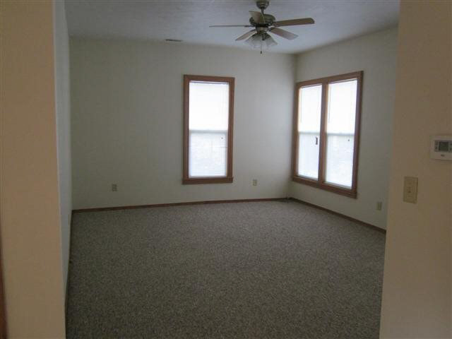 207 S Oak St, Albion, IN 46701 photo 8