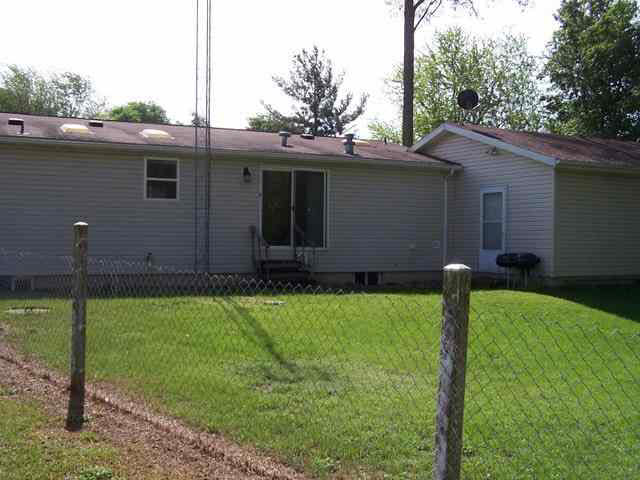 406 Fourth St, Howe, IN 46746 photo 18