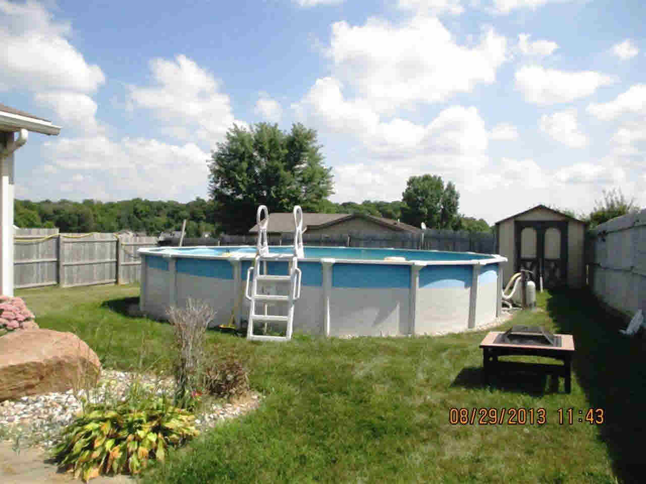 408 Alamosa Dr, Kendallville, IN 46755 photo 4