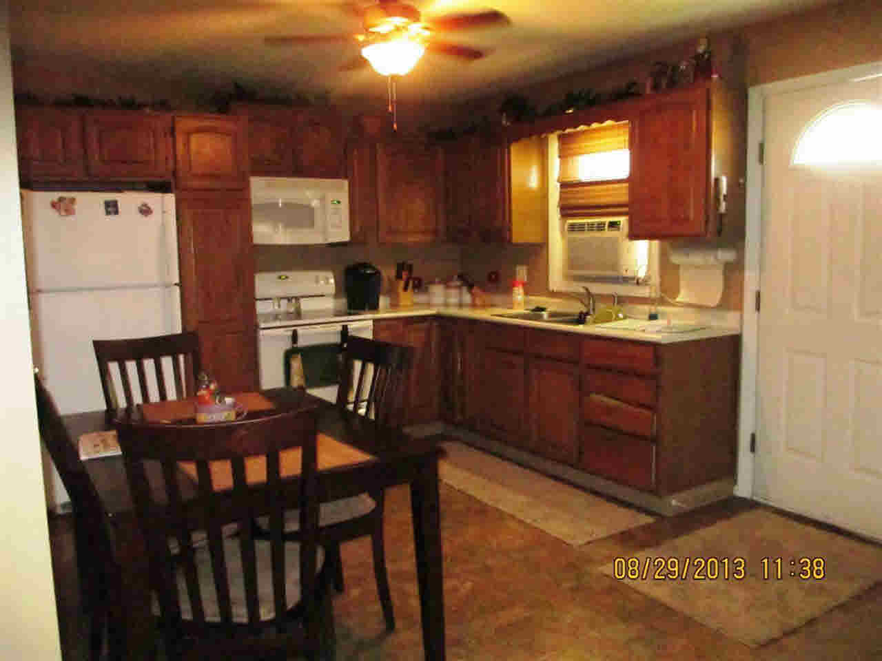 408 Alamosa Dr, Kendallville, IN 46755 photo 7
