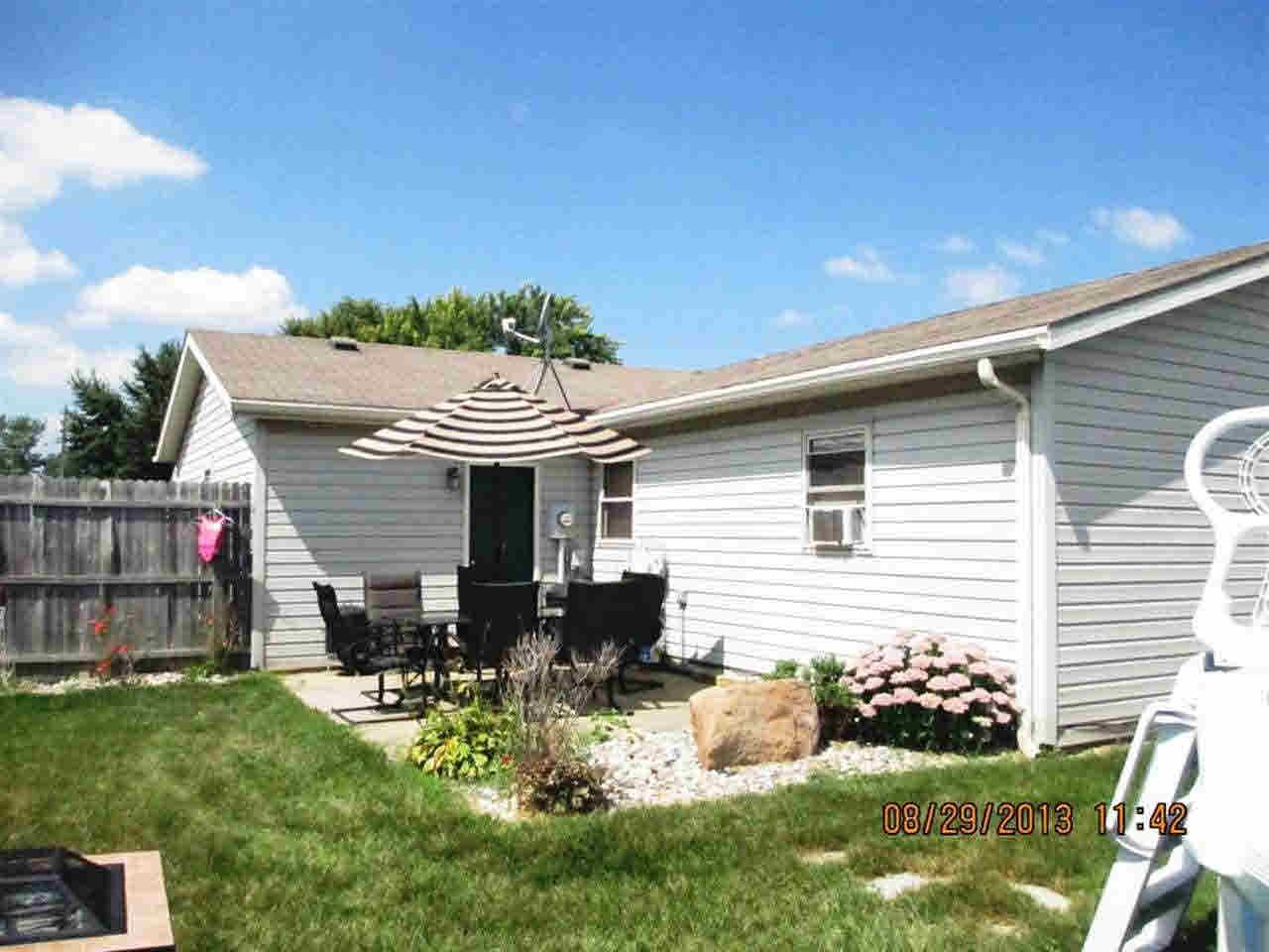 408 Alamosa Dr, Kendallville, IN 46755 photo 2