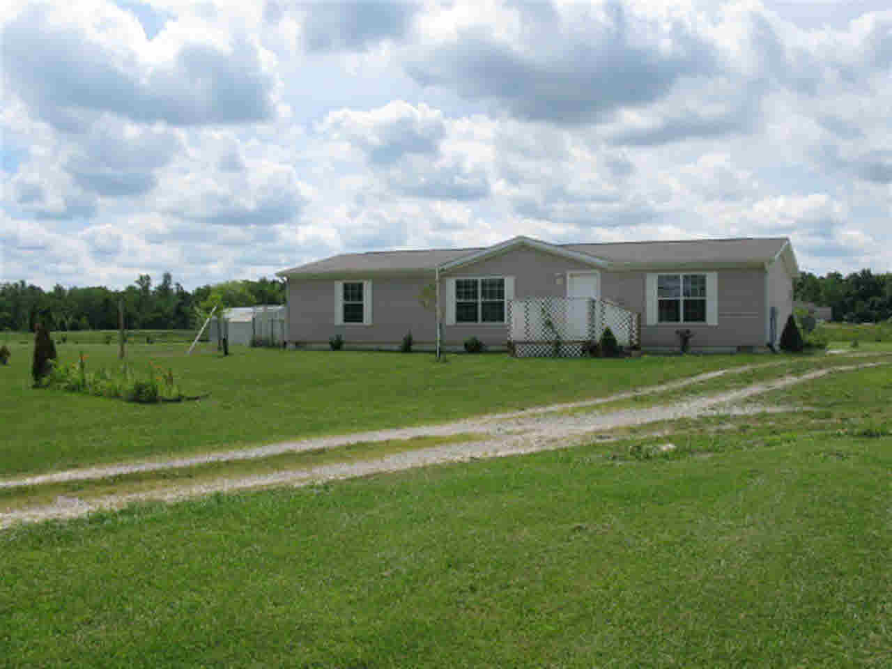 6972 State Road 8, Butler, IN 46721 photo 1