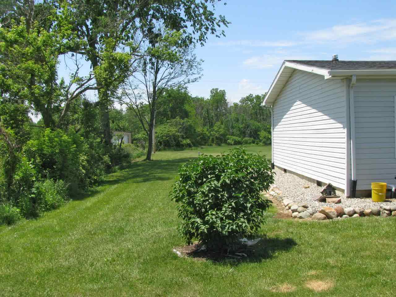 1770 N 350 E, Angola, IN 46703 photo 2