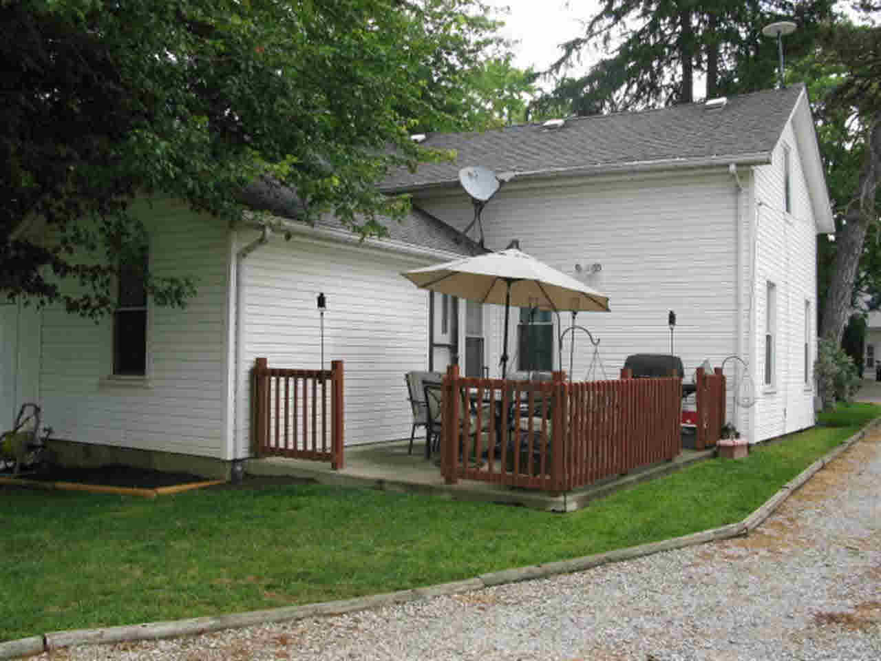 6874 Front St, Spencerville, IN 46788 photo 3