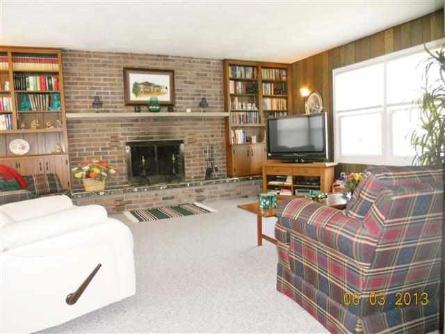 603 S Allen Chapel Rd, Kendallville, IN 46755 photo 2