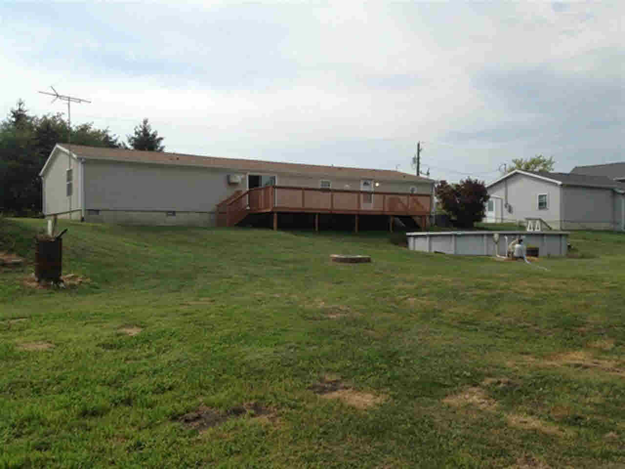 1035 S Beacon Rd, Kendallville, IN 46755 photo 2