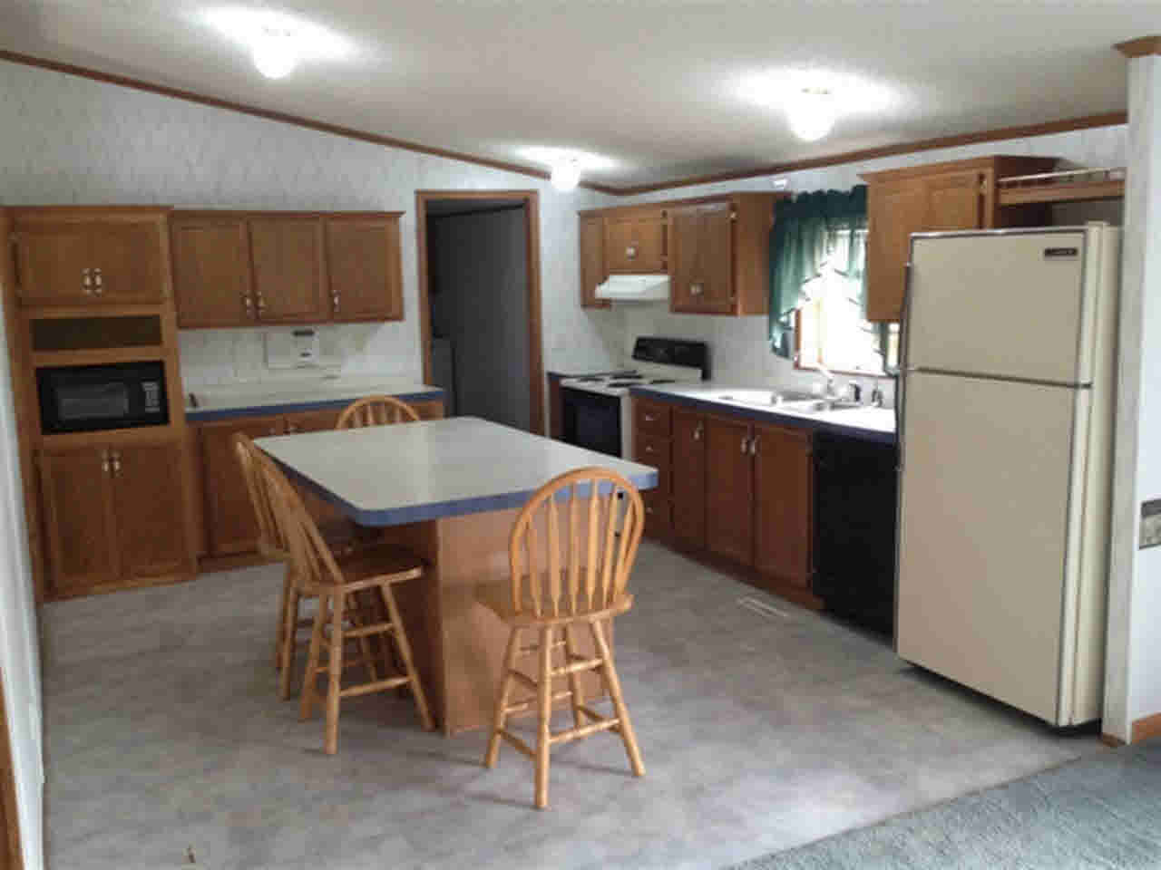 1035 S Beacon Rd, Kendallville, IN 46755 photo 6