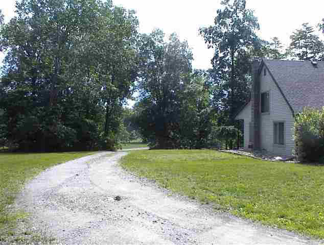 8673 E Circle Dr, Kendallville, IN 46755 photo 21
