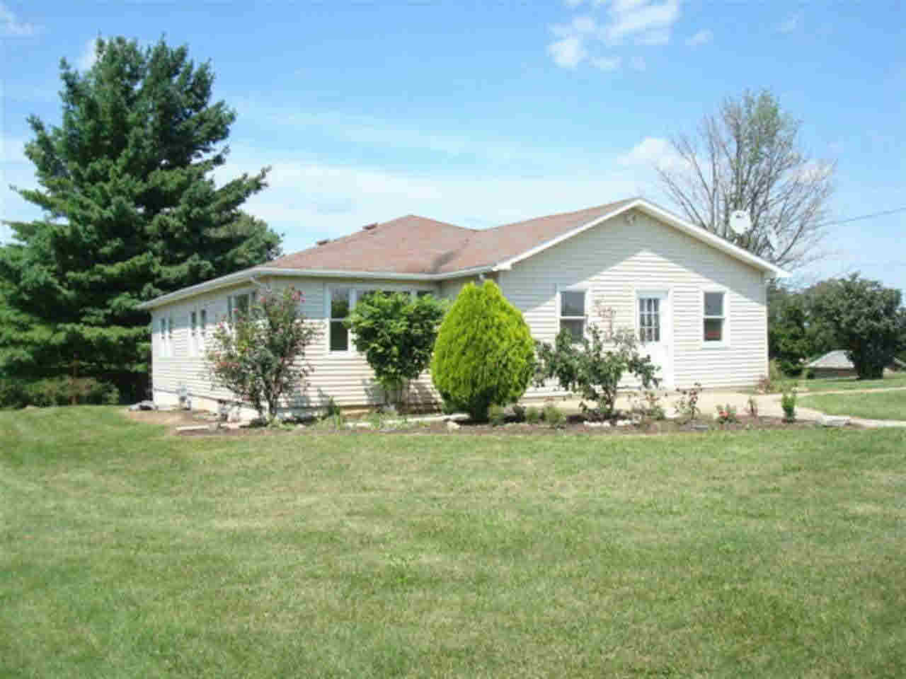 2205 S Lima Rd, Kendallville, IN 46755 photo 1
