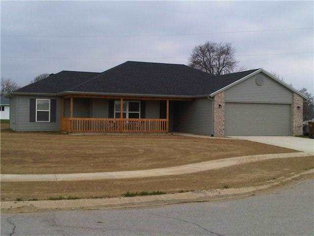 1417 Grace Rd, Kendallville, IN 46755 photo 3