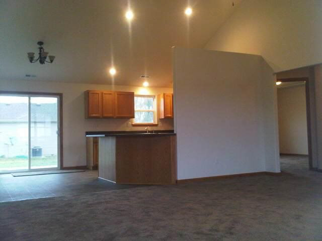 1417 Grace Rd, Kendallville, IN 46755 photo 10