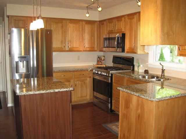 713 Brentwood Cir, Auburn, IN 46706 photo 3