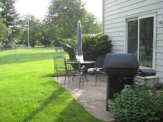 713 Brentwood Cir, Auburn, IN 46706 photo 17