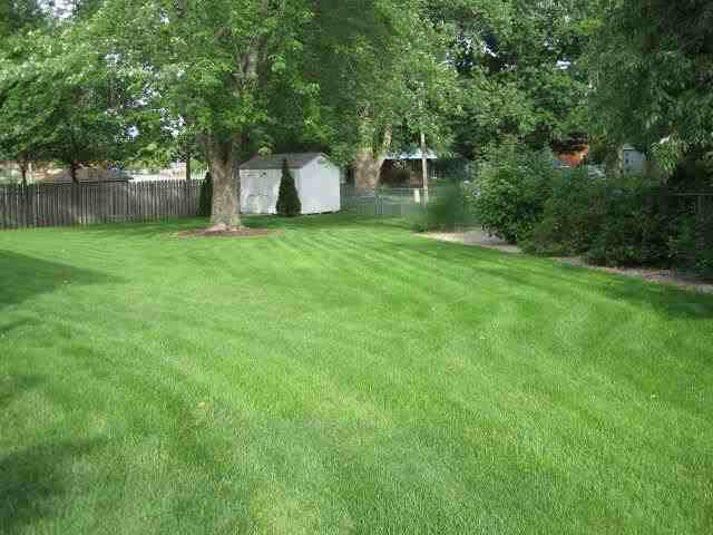 713 Brentwood Cir, Auburn, IN 46706 photo 23
