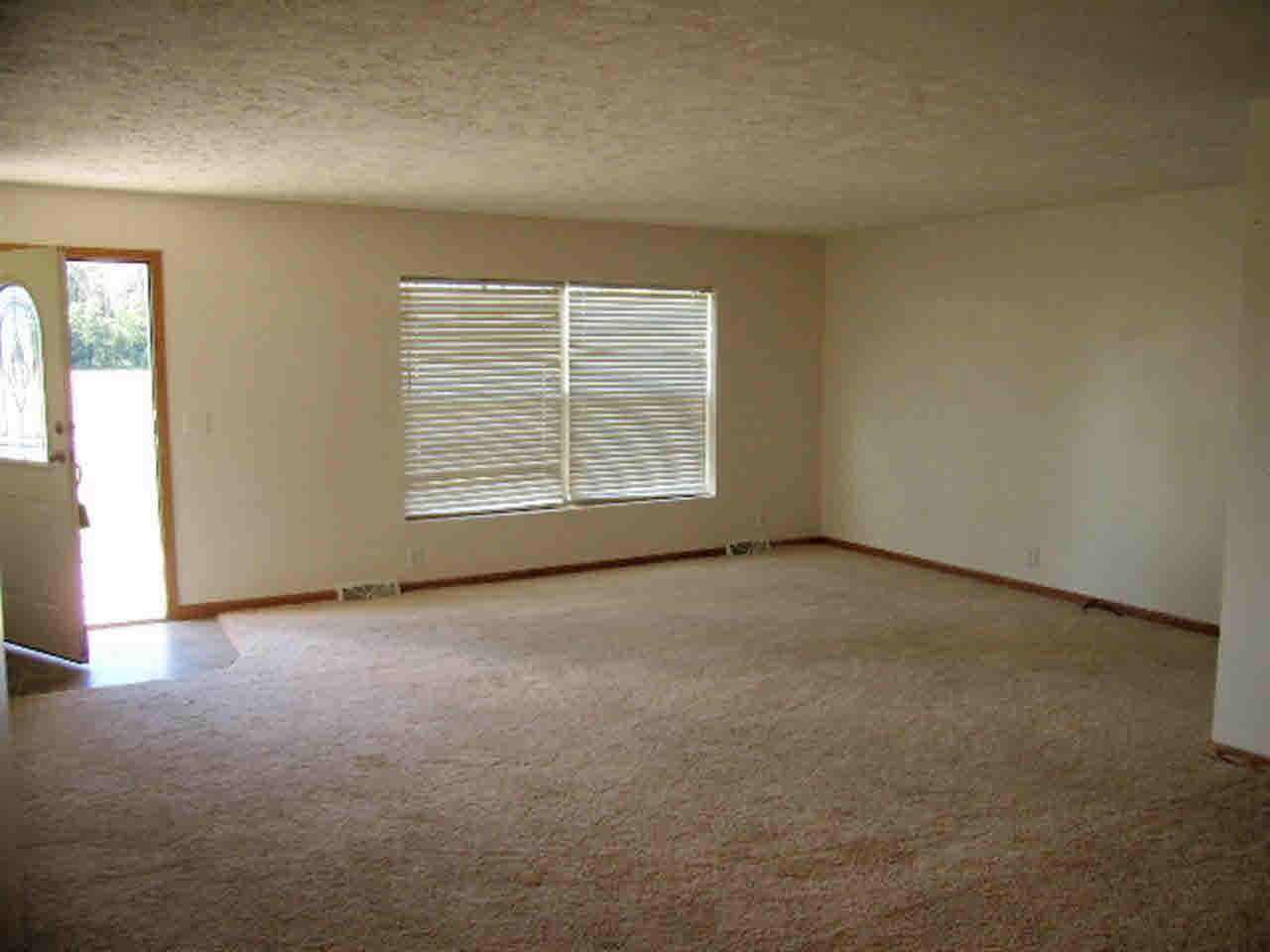 6931 County Road 16, Butler, IN 46721 photo 4